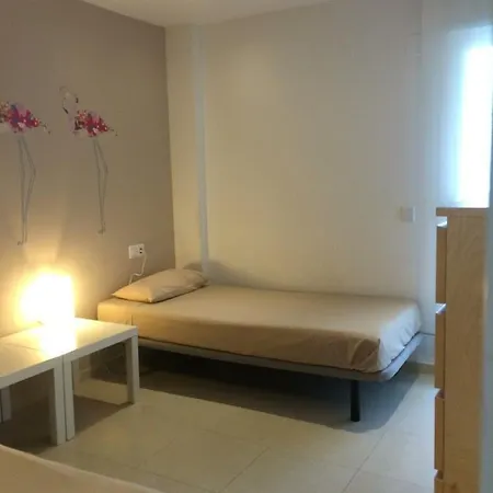 Comfortable And Spacious With Nice Views Деревянный коттедж Бенальмадена