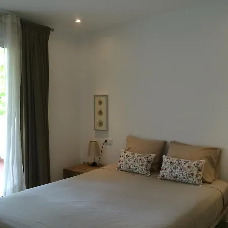 Comfortable And Spacious With Nice Views Деревянный коттедж *